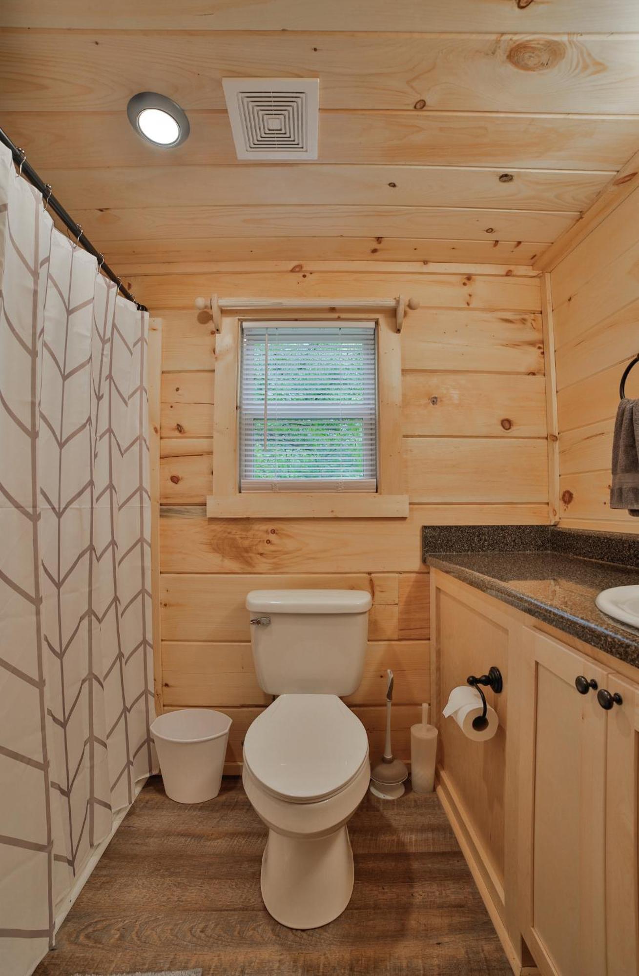 Lena Cabin Wooded Tiny Cabin - Hot Tub Чатануга Екстериор снимка