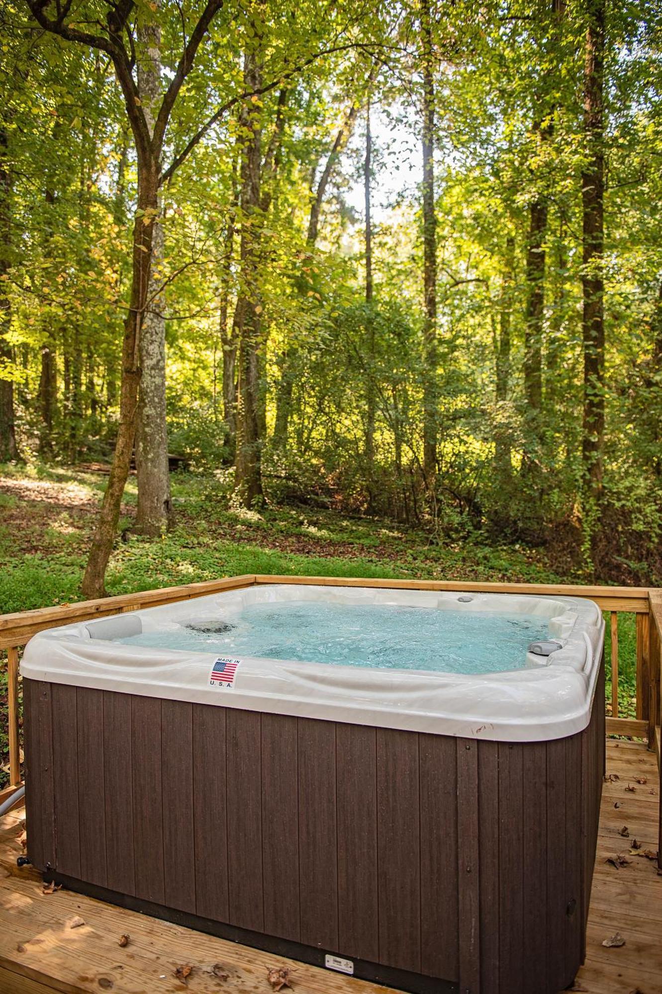 Lena Cabin Wooded Tiny Cabin - Hot Tub Чатануга Екстериор снимка
